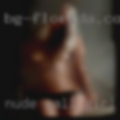 Nude call girl in
