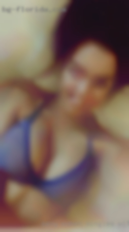 Sexy women singles with vibrators near Woodsfield Ohio.
